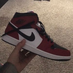 jordan 1 black toe